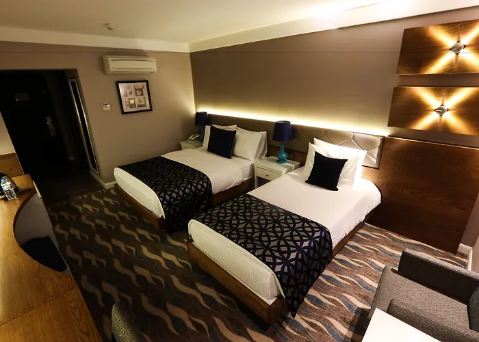 Bueyuek Hotel 4*